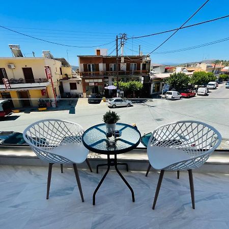 Xenios Suites Ligourio Bagian luar foto