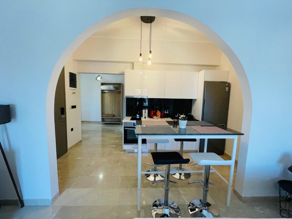 Xenios Suites Ligourio Bagian luar foto